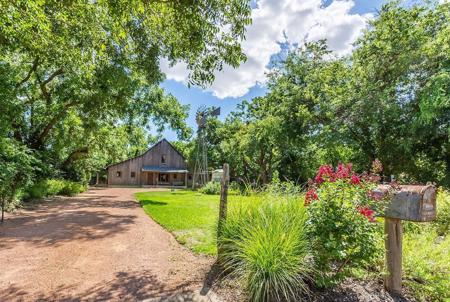 Ada'S Peach Street Hideaway - Whole House Villa Fredericksburg Exterior photo